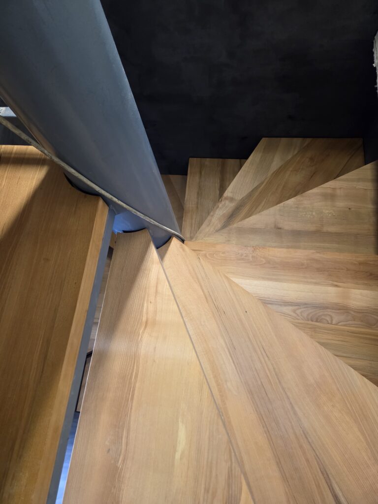 Escalier tournant frene 4